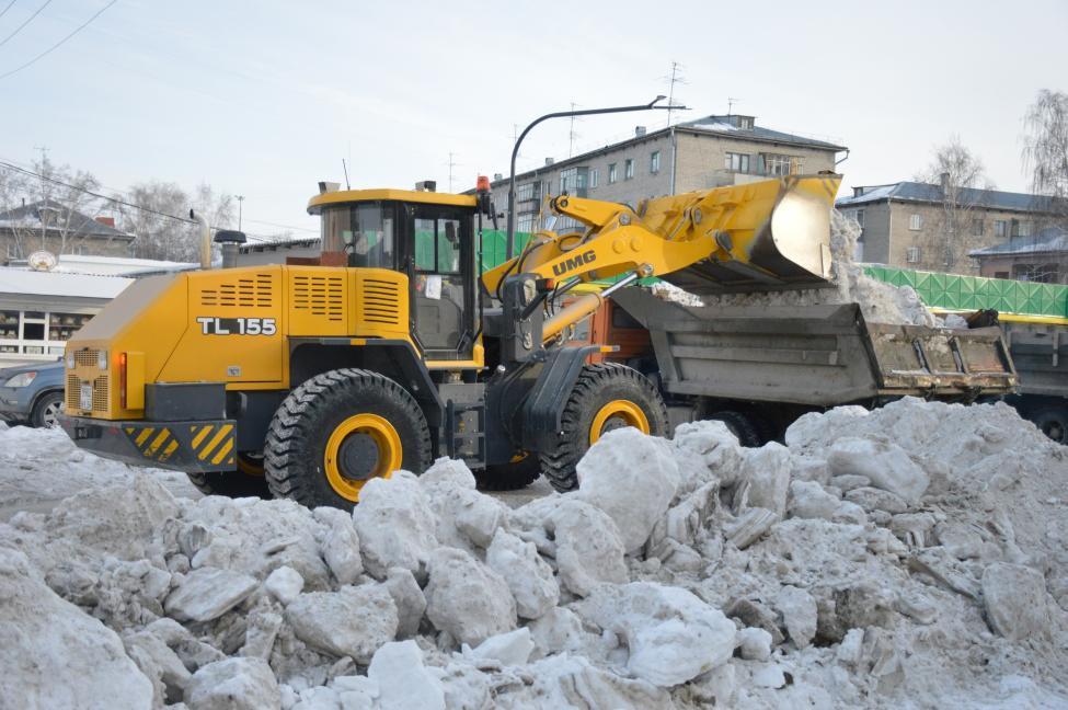 Обские власти рассказали о сложностях, связанных с вывозом снега