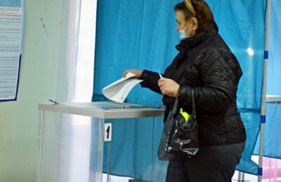 Выборы-2021 в городе Обь: на что жалуются избиратели, кого выбирают, где голосовать? Слово — местному избиркому
