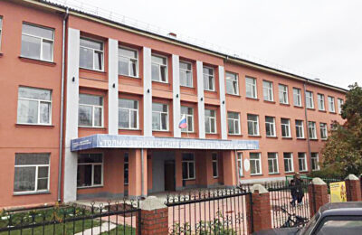 Школа № 61 в Толмачёво отмечает 60-летний юбилей