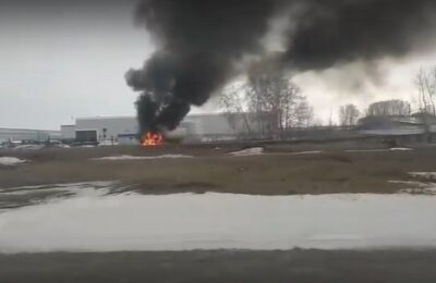 Обские огнеборцы рассказали, как тушили загоревшийся грузовик с молоком