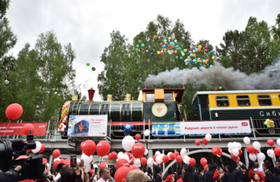 Губернатор НСО Андрей Травников открыл сезон детской железной дороги в День защиты детей