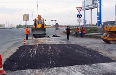 Дорожники отремонтировали проблемный участок дороги на съезде в город Обь
