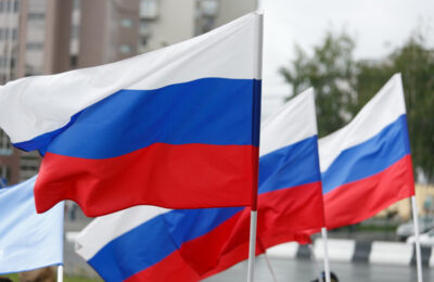 День Государственного флага РФ отметят в Оби и Толмачёво 22 августа