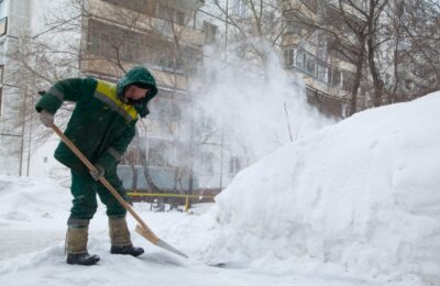 Об обязанностях управляющей компании по уборке придомовой территории зимой расскажут в ходе «прямой линии»