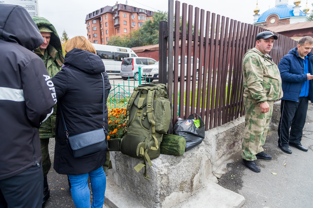 Записаться добровольцами для участия в СВО жители Новосибирской области  могут через госуслуги - Аэро-Сити