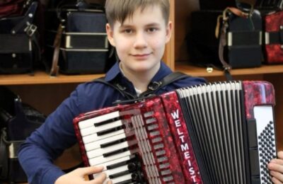 Музыкальные инструменты на сумму 600 тысяч закупили для Детской школы искусств города Оби