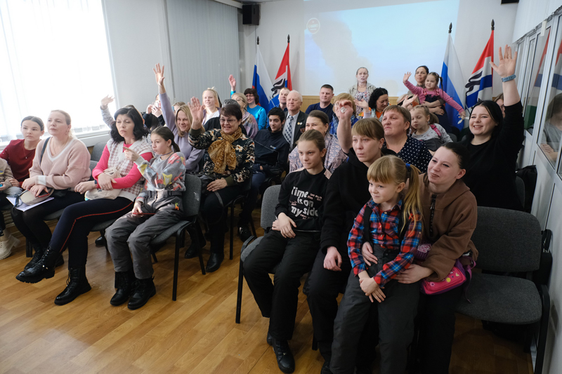 О мерах соцподдержки семей мобилизованных в Новосибирской области расскажут в ходе "прямой линии"
