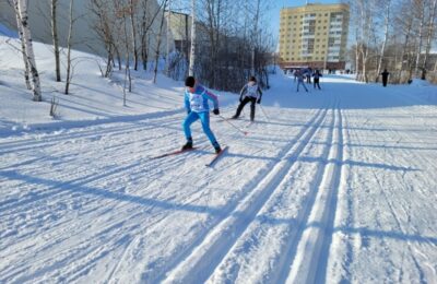 Около 60 спортсменов в Оби приняли участие во Всероссийской массовой гонке «Лыжня России»