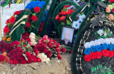 В Оби простились с погибшим в СВО 42-летним мобилизованным Александром Портновым