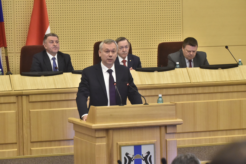 Годовой отчет губернатора Травникова единогласно одобрили депутаты Заксобрания НСО