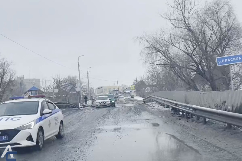 Проблемный мост через реку Власиху под Новосибирском взял на личный контроль областной прокурор Бучман