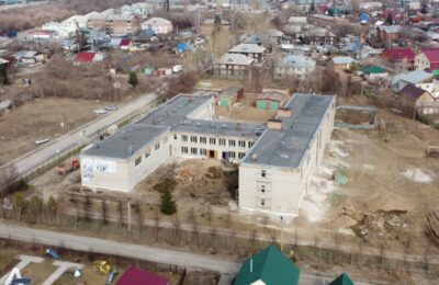 Ремонт школы № 26 в городе Обь должен быть закончен точно в срок — Андрей Травников
