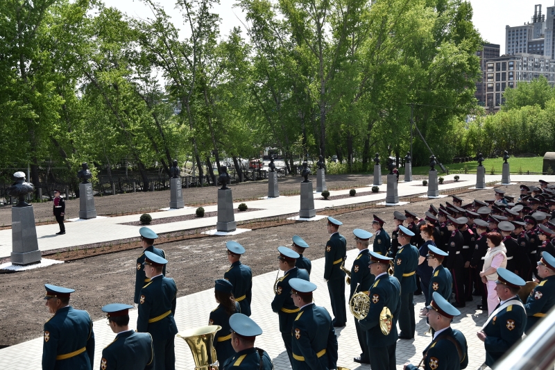 Первая в России Аллея кадетской славы открылась в Новосибирской области