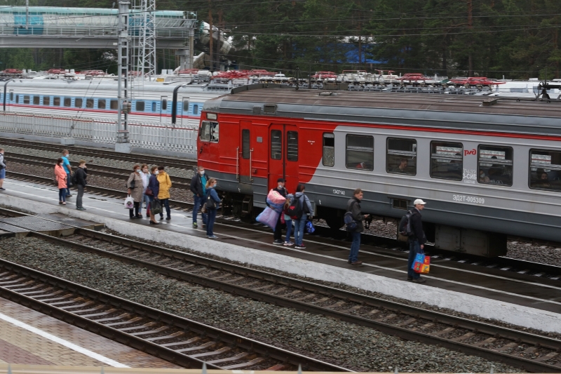 Региональное правительство одобрило введение бесплатного проезда на пригородном железнодорожном транспорте для ветеранов труда и тружеников тыла.