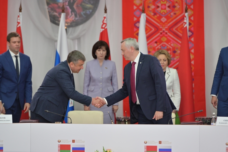 К подписанию взаимовыгодных соглашений пришли Новосибирская область и Республика Беларусь