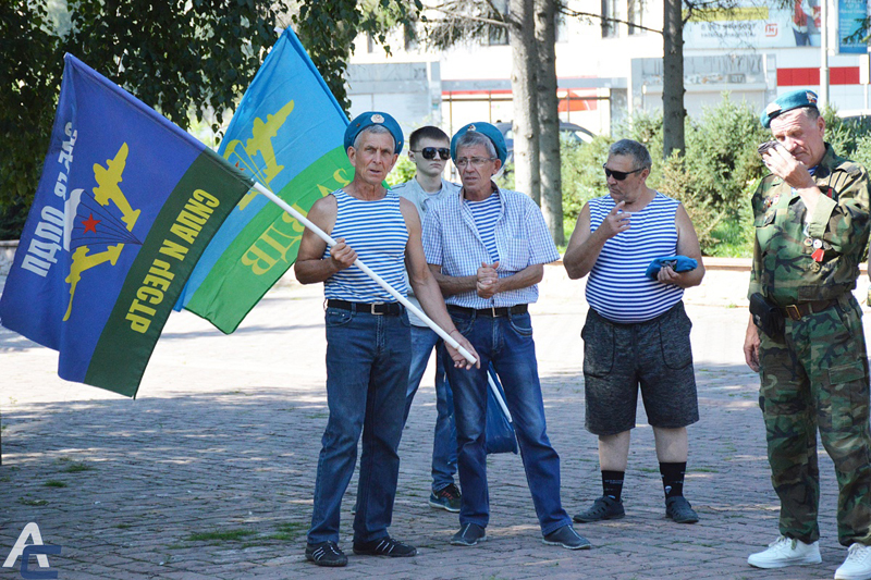 День Воздушно-десантных войск отметили в Новосибирской области