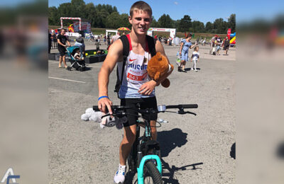 Новый велосипед подарили юному легкоатлету из Оби — он победил в благотворительном забеге