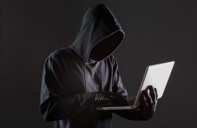Хакер из Оби за шесть лет украл «крипту» у тысячи человек со всего мира