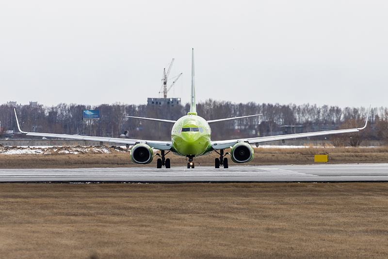 Самолет из Челябинска повредил шасси при посадке в новосибирском "Толмачево"