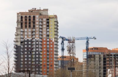 Лидером по строительству служебного и социального жилья стала Новосибирская область среди регионов Сибири