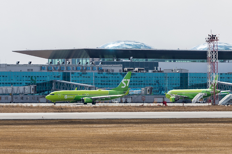 «Boeing-737» совершил незапланированную посадку в аэропорту «Толмачёво»