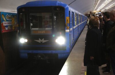 Послушать произведения Максима Горького смогут пассажиры в Новосибирском метро