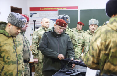 Бытовые условия курсантов Новосибирского военного института проверил генерал-лейтенант Алексей Воробьев