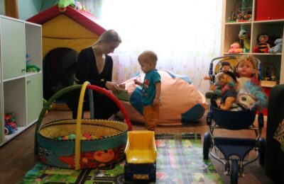 Социальная помощь для женщин с детьми при кризисных ситуациях работает в Новосибирской области