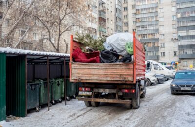Около 300 единиц техники вывозили мусор в праздничные дни в Новосибирской области