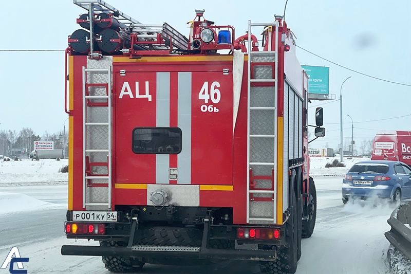 Без пожаров, но с ДТП - обские огнеборцы подвели итоги своей работы в новогодние каникулы-2024
