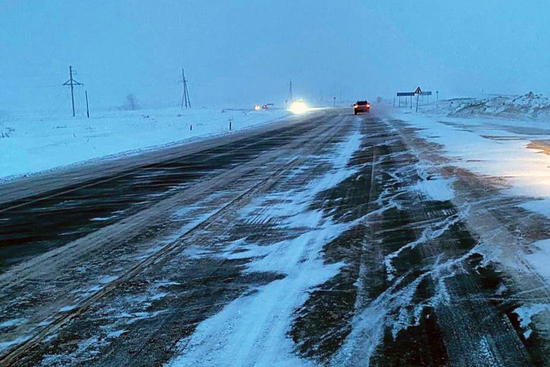 Движение на трассе "Иртыш" в Новосибирской области вновь перекрыто из-за бурана