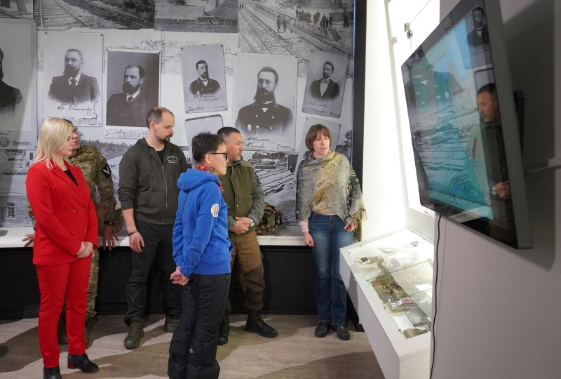 Историки и архивисты из Новосибирской области отправили гуманитарную помощь участникам спецоперации