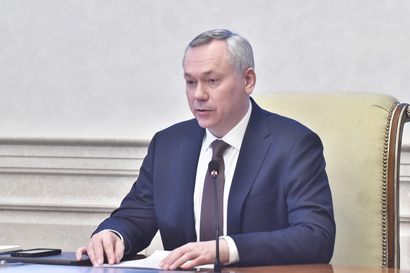 Депутаты Заксобрания единогласно одобрили ежегодный отчёт губернатора Травникова