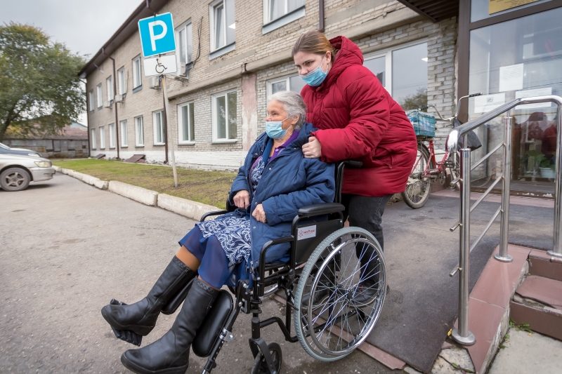 Ветераны труда и инвалиды смогут получать бесплатную юридическую помощь в Новосибирской области