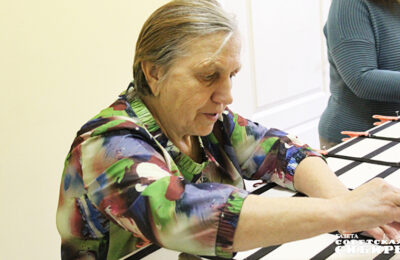 Носилки для СВО помогают изготавливать пенсионерки-волонтёры из города Обь