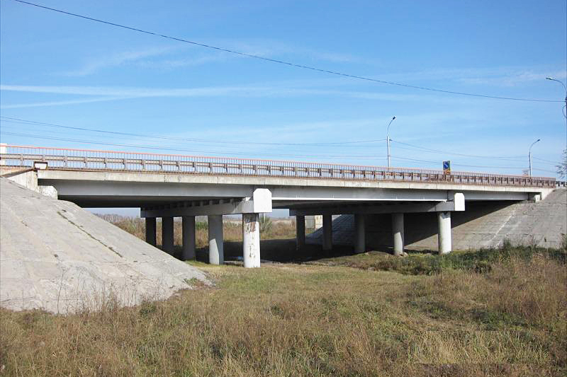 Движение по мосту в сторону аэропорта Толмачёво ограничат на полгода из-за ремонта