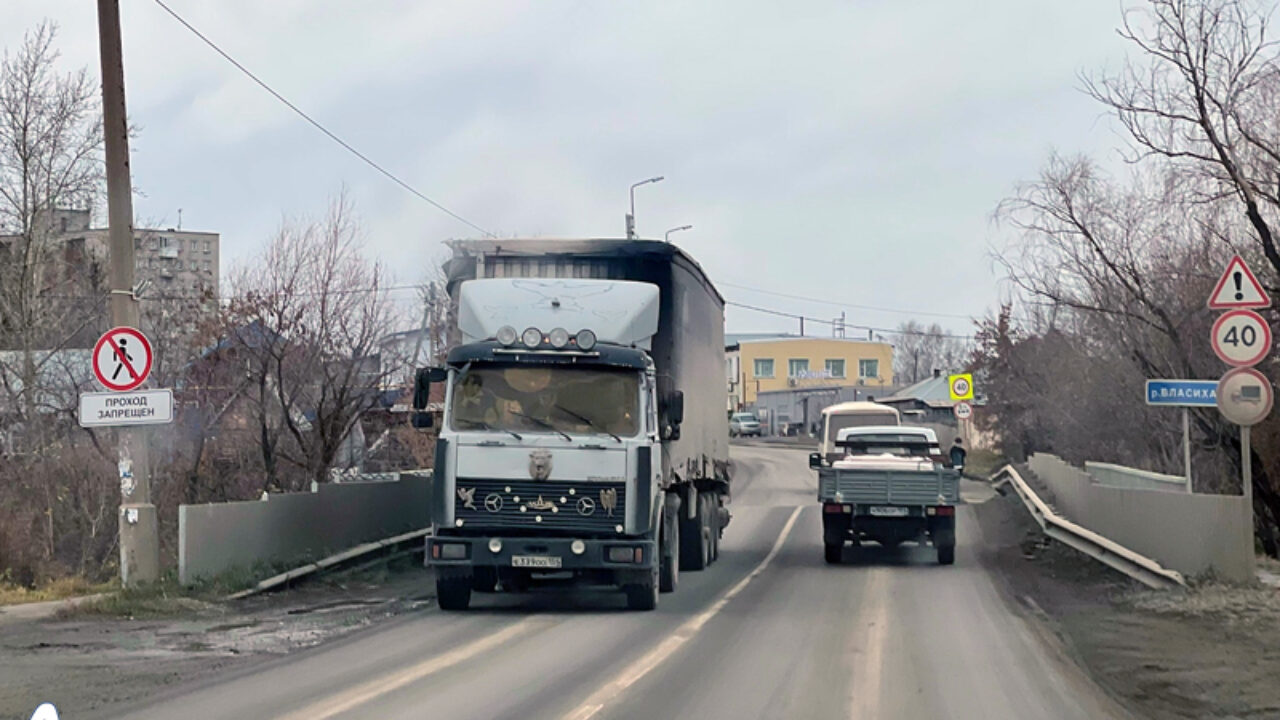 Большегрузам с 18 апреля запретят ездить по дорогам Новосибирской области -  Аэро-Сити