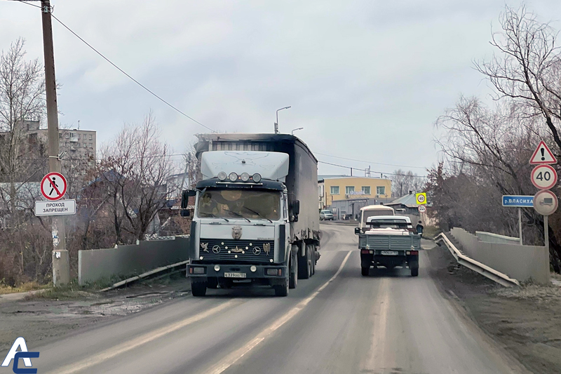 Большегрузам с 18 апреля запретят ездить по дорогам Новосибирской области
