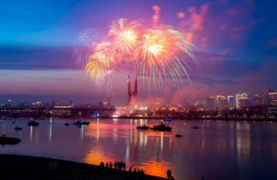 Праздничный салют и вечернюю программу в День Победы-2024 отменили в Новосибирске