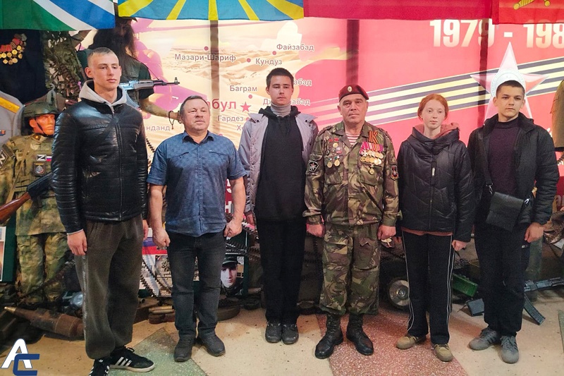 Юнармейцы из ЛНР посетили город Обь под Новосибирском