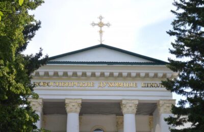 Расписание богослужений в храме Новосибирской духовной семинарии 29 апреля — 5 мая-2024