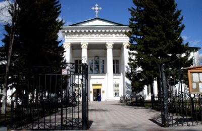 Расписание богослужений в храме Новосибирской духовной семинарии 6 — 12 мая-2024