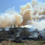 Границы города в огне: как трактористы отважно спасали Обь от чудовищного пожара