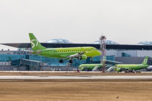 Авиакомпанию S7 оштрафовали на 30 тысяч рублей за отказ предоставить пассажирам гостиницу