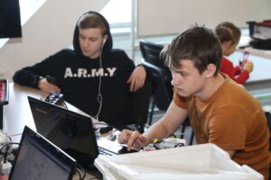 О финансовой поддержке молодых специалистов рассказал губернатор Травников