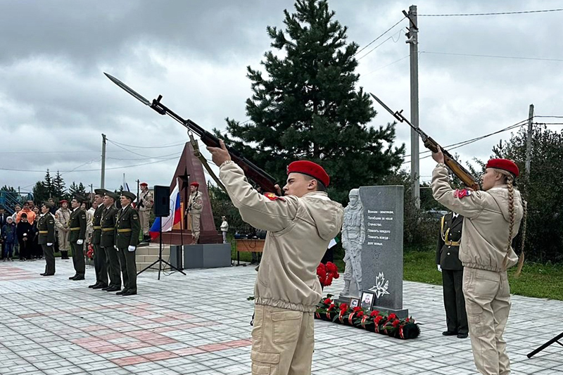 Память погибших в зоне СВО бойцов увековечили под Новосибирском