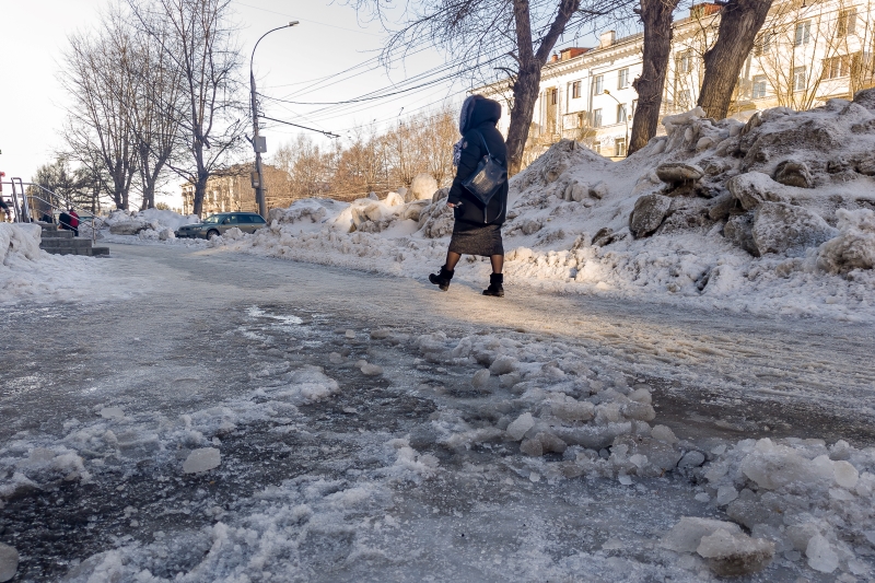 Получать меньше травм из-за гололёда стали жители Новосибирской области