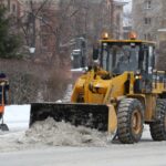 Почти 1400 единиц техники готовы к уборке дорог от снега в Новосибирской области