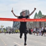 Более 2,5 тысяч человек вышли на старт эстафеты в честь маршала Покрышкина