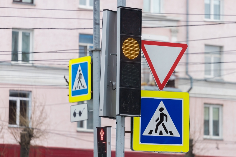 Умные светофоры с ИИ появятся ещё на шести улицах города Новосибирска